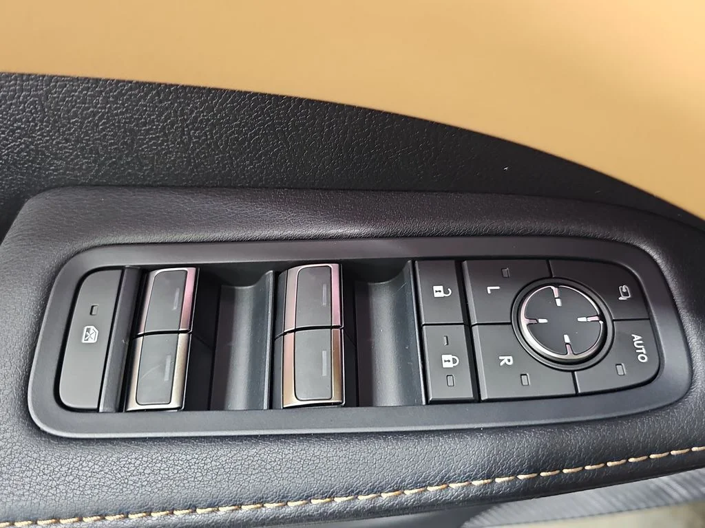 New 2026 Iridium Lexus PREMIUM PLUS image 27