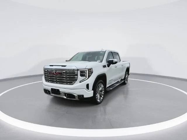 Used 2023  GMC Denali image 4