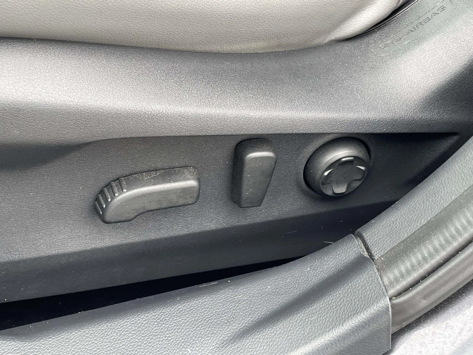 Used 2025 Magnetite Gray Metallic Subaru Limited image 7