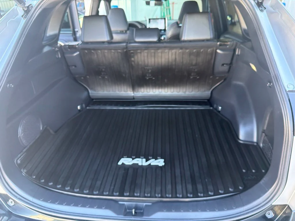 Used 2022 Silver Sky Metallic Toyota XSE image 12