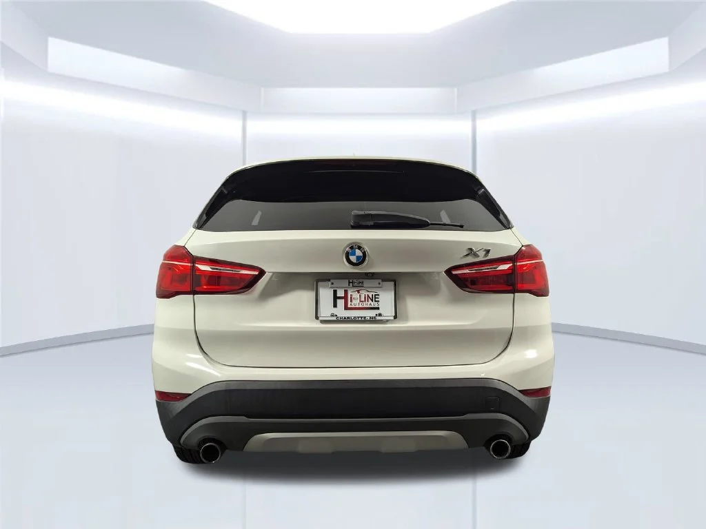Used 2018 White BMW xDrive28i image 55