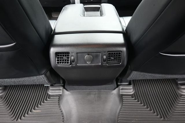 Used 2015 Black Toyota Platinum image 12
