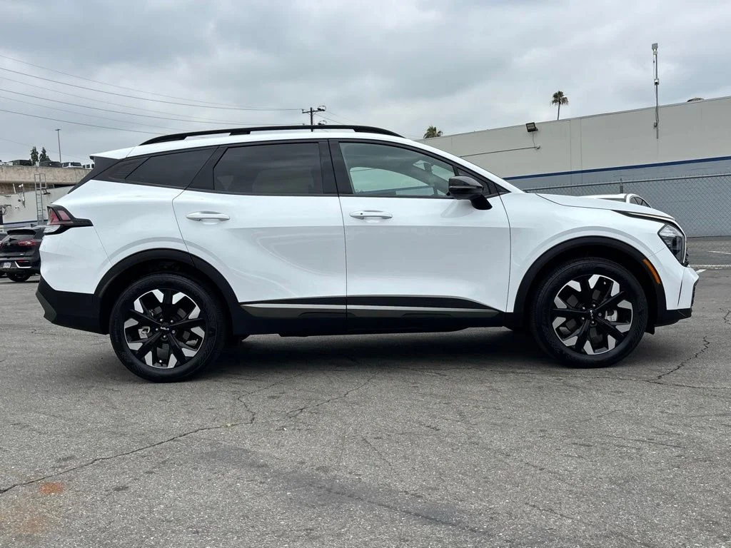 Used 2023 Glacial White Pearl Kia X-Line image 2