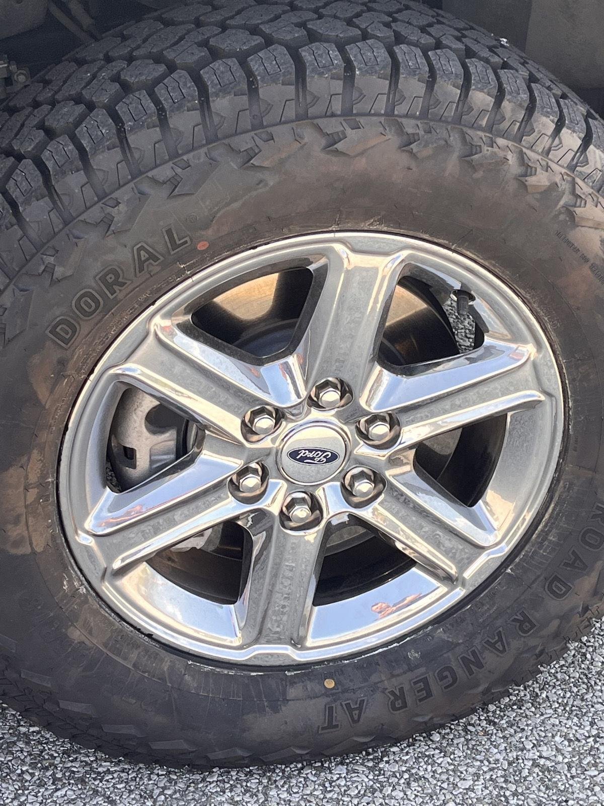 Used 2025 Agate Black Ford XLT image 16