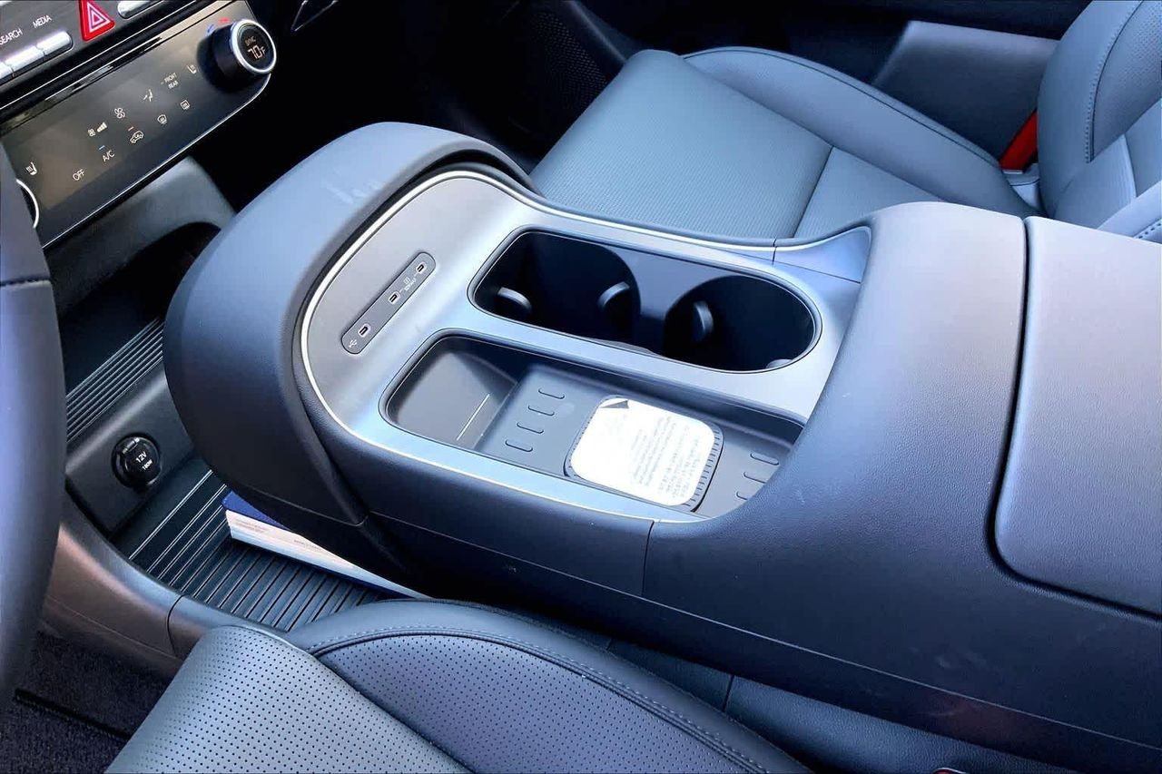 New 2026 Titan Charcoal Pearl Hyundai SEL AWD image 8