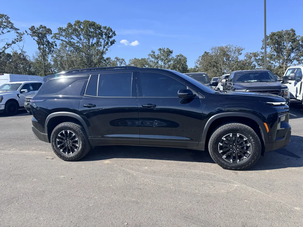 Used 2025 Mosaic Black Metallic Chevrolet AWD Z71 image 5