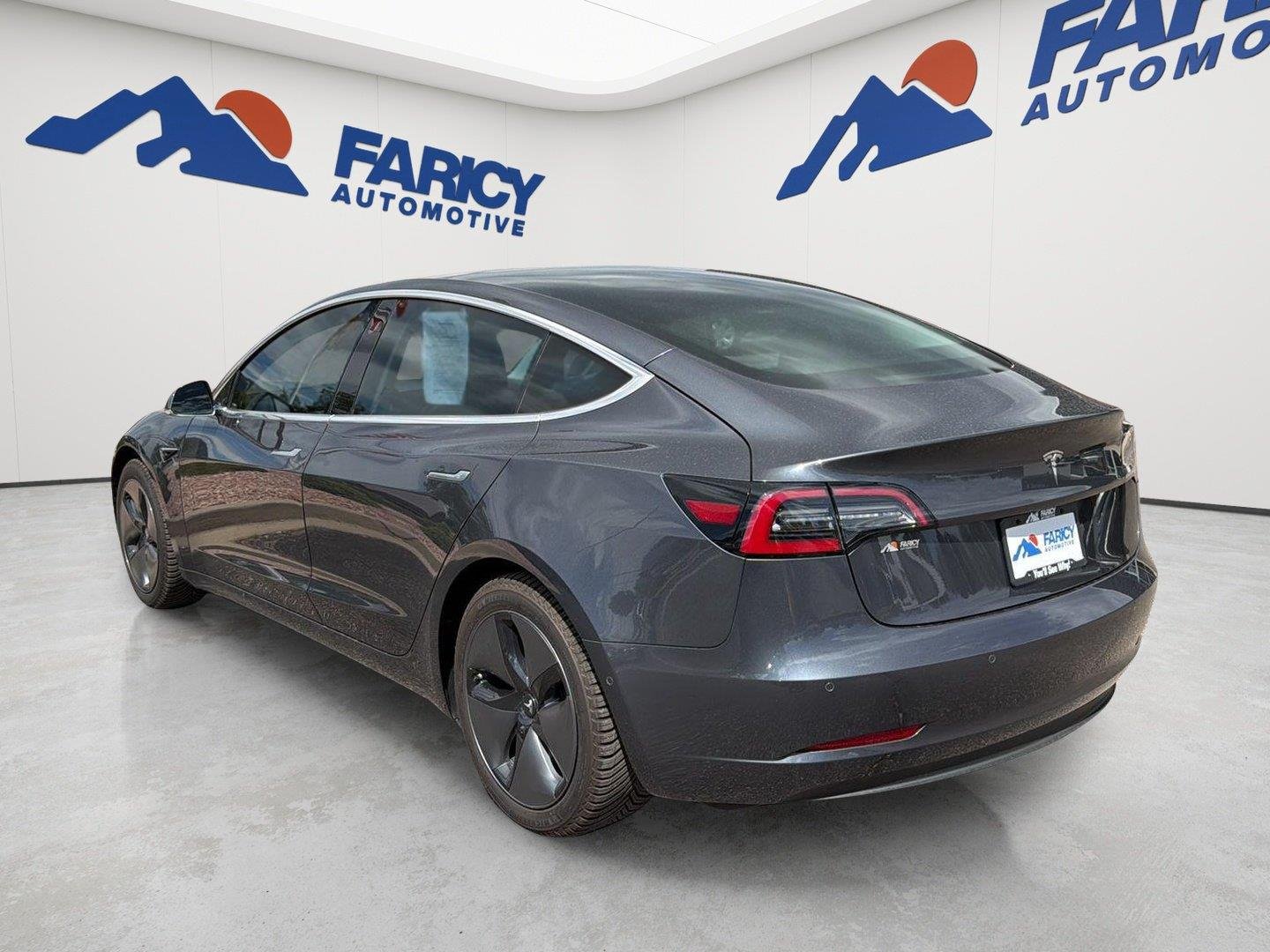 Used 2018  Tesla Long Range Battery image 7