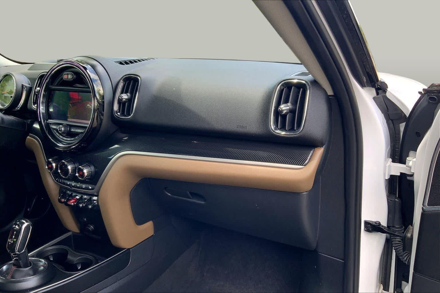 Used 2020 Light White MINI Cooper S image 18