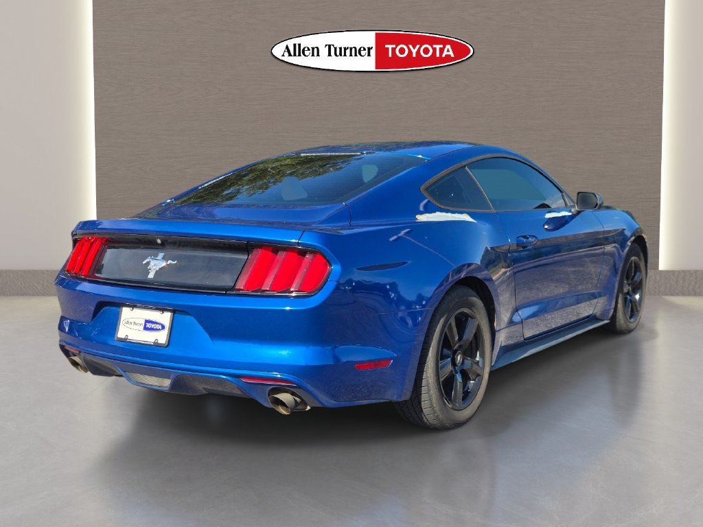 Used 2017 Blue Ford V6 image 6