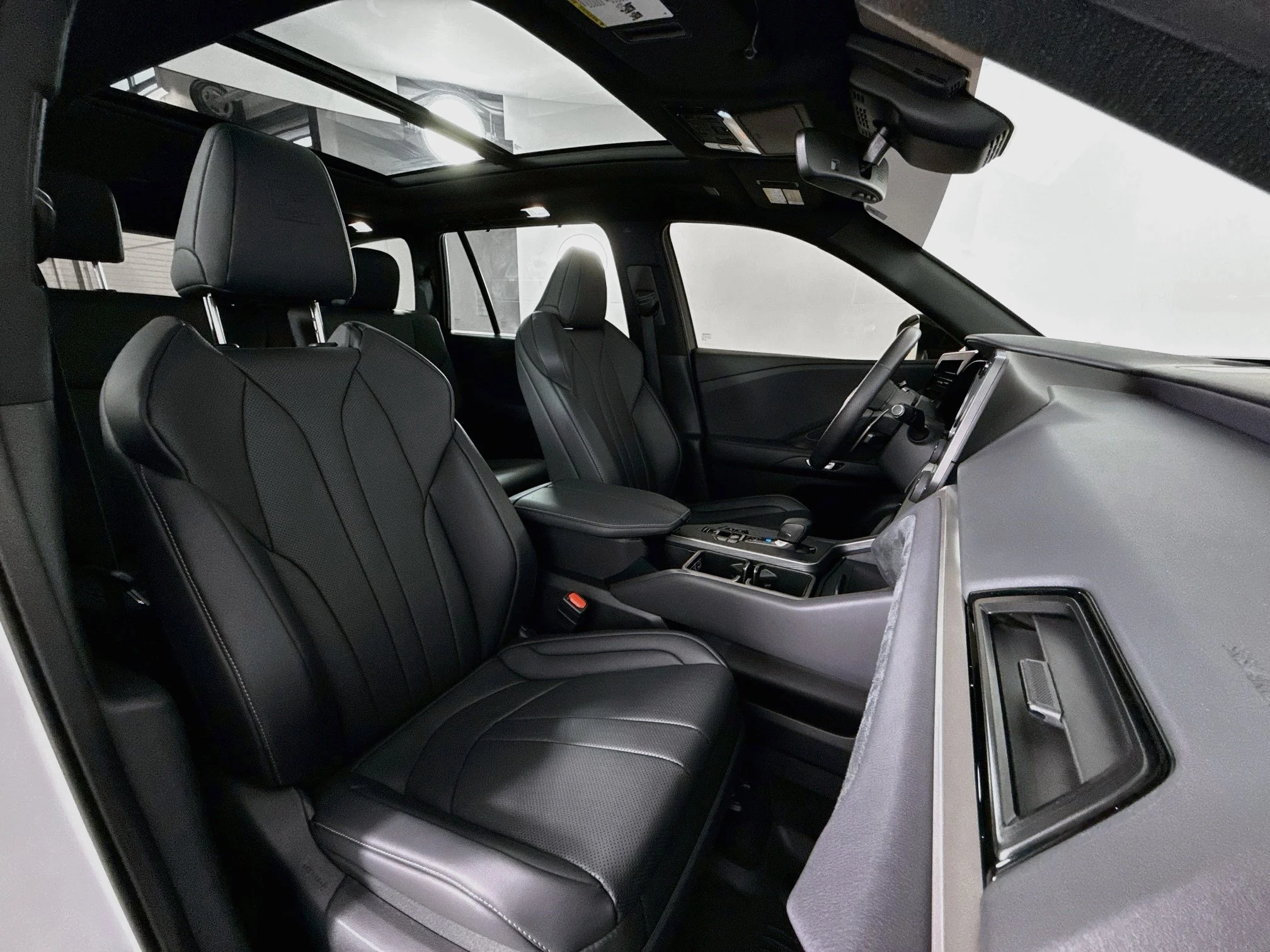 Used 2025 Wind Chill Pearl Lexus 350 F SPORT Handling image 28