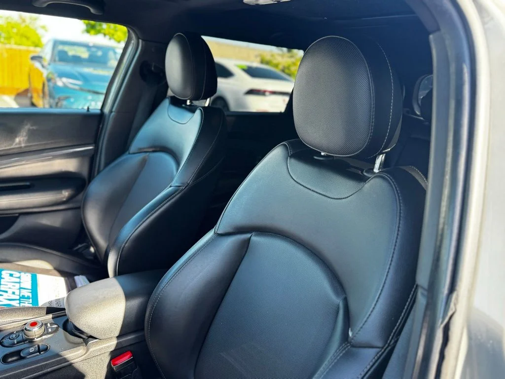 Used 2016 Gray MINI Clubman image 13