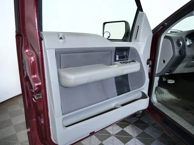 Used 2004  Ford STX image 15