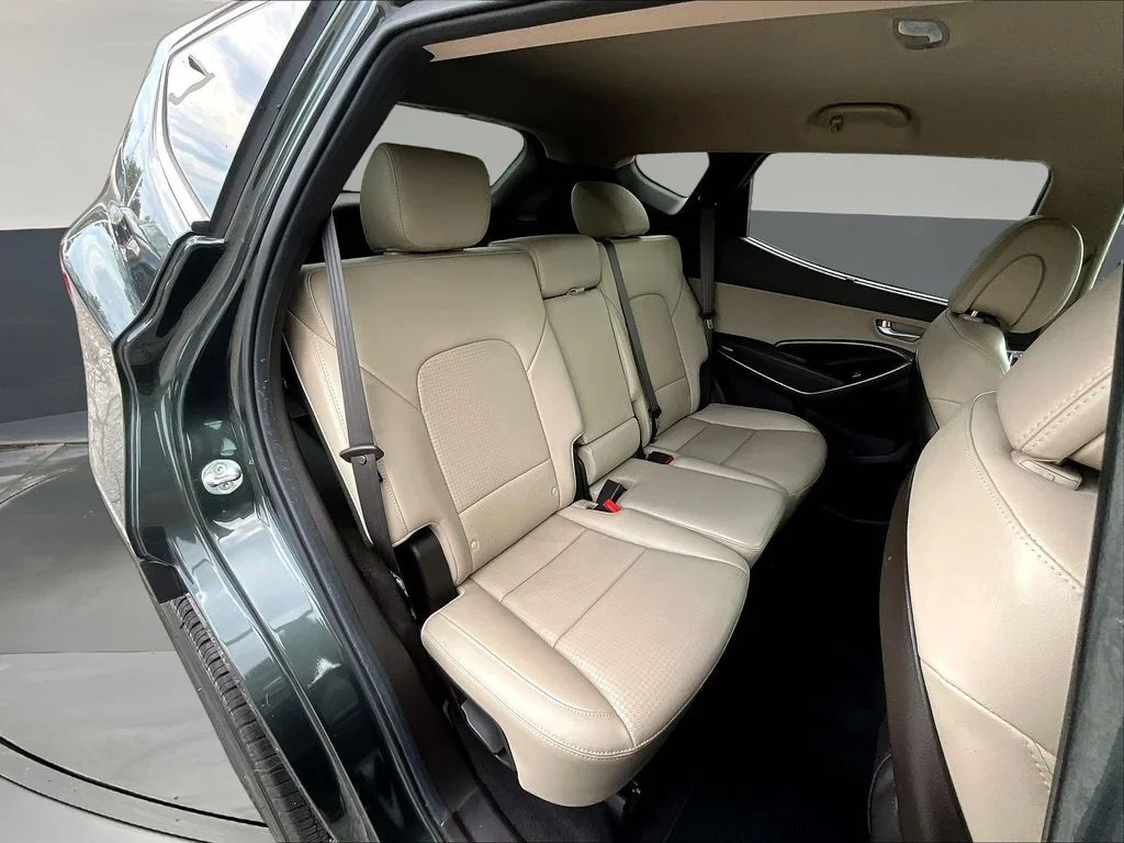 Used 2014 Green Hyundai Base image 27