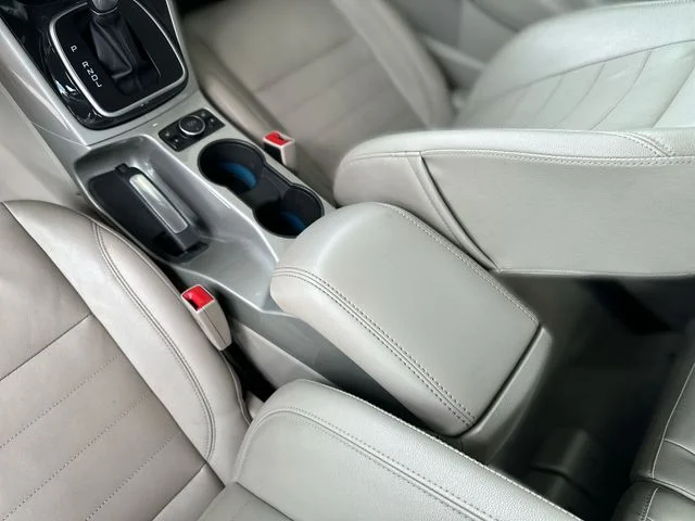 Used 2014 White Ford SEL image 21