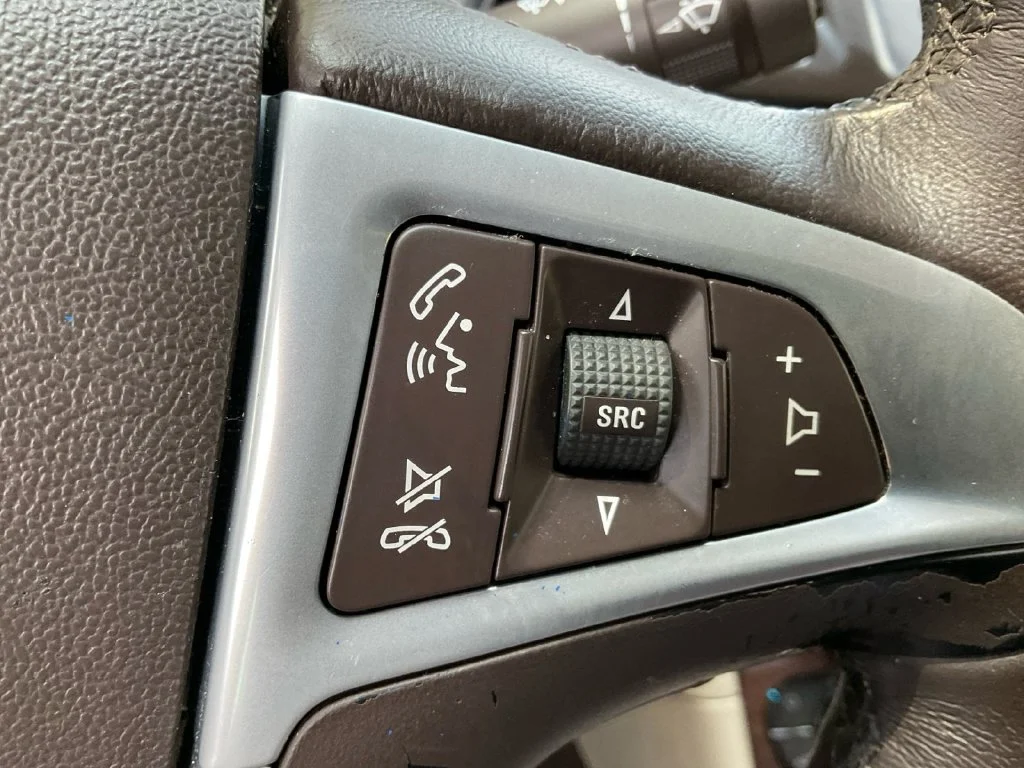 Used 2012 White Buick Premium I image 37
