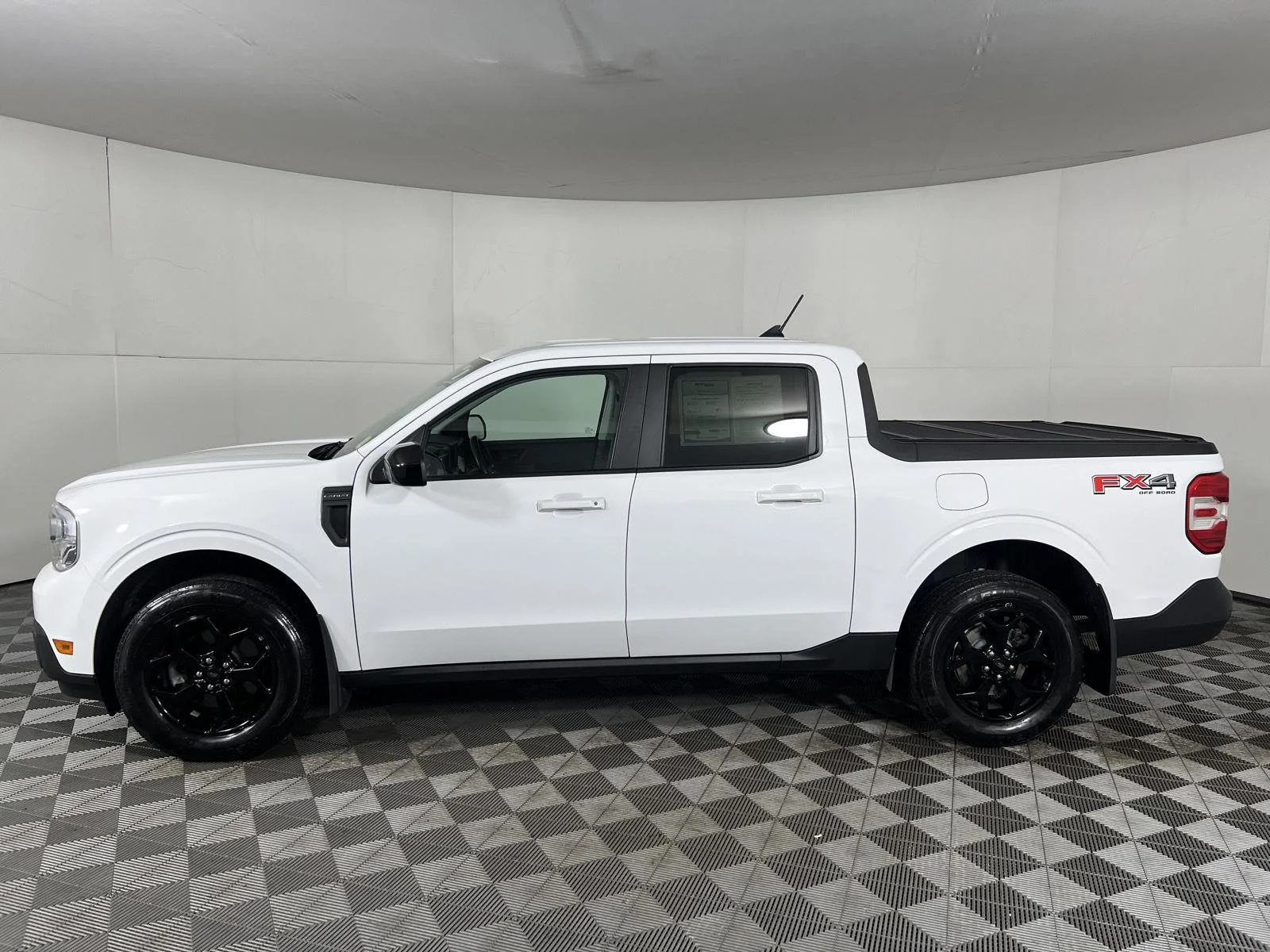 Used 2024 Oxford White Ford LARIAT image 6