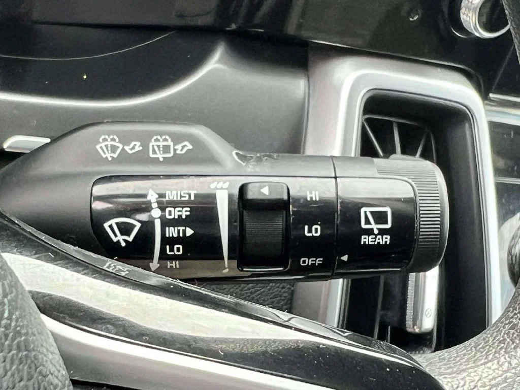 Used 2023 Black Kia LX image 25