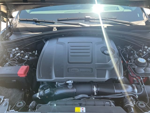 New 2026 Santorini Black Land Rover Dynamic SE image 19