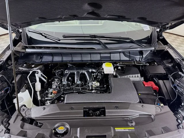 Used 2025 Gray Nissan SL image 31