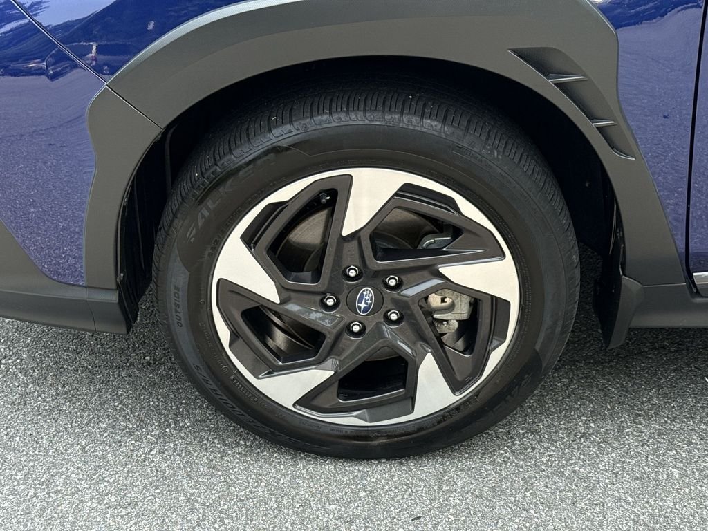 Used 2025 Sapphire Blue Pearl Subaru Limited image 10