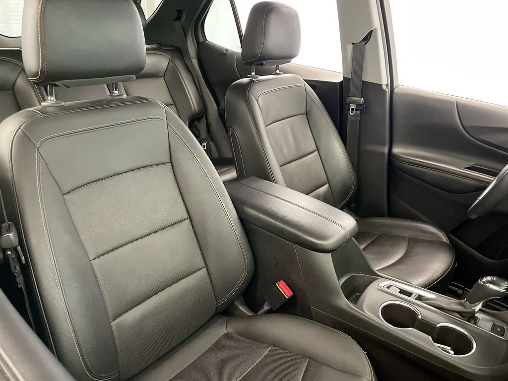 Used 2018 Cajun Red Tintcoat Chevrolet Premier image 27
