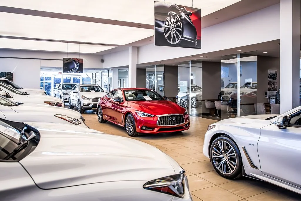 New 2027 2T RAD WHT INFINITI Sport AWD image 31