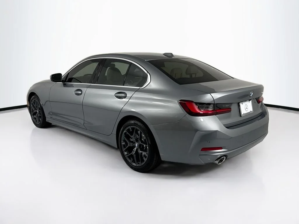 2025 BMW 3 Series 330i - Photo 7