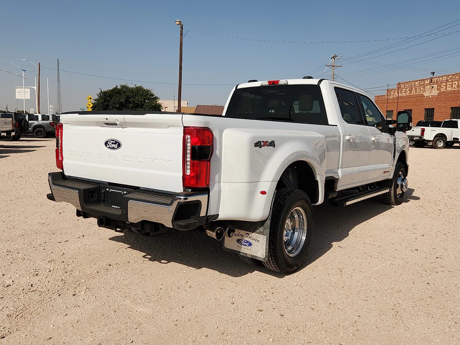 New 2027 Oxford White Ford Lariat image 7