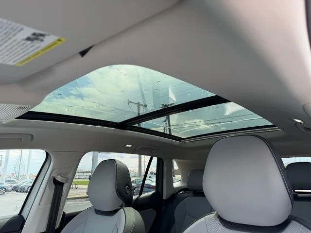 New 2026 Silver Volkswagen 2.0T SE image 7
