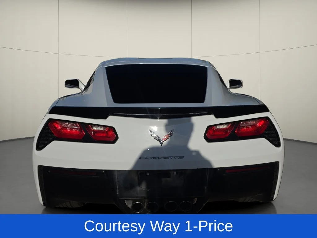 Used 2017 White Chevrolet Stingray image 8