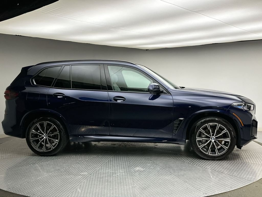 Used 2025 Blue BMW xDrive40i image 14