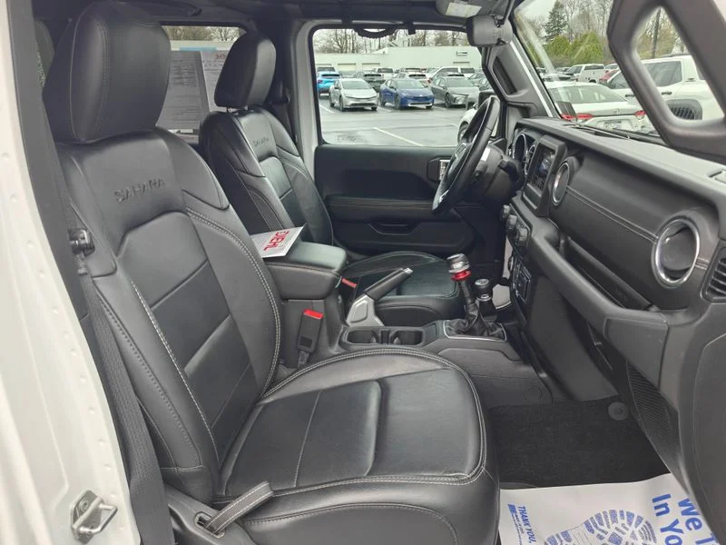 Used 2019 White Jeep Unlimited Sahara image 20