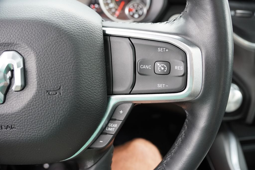 Used 2023 Silver Ram Laramie image 33