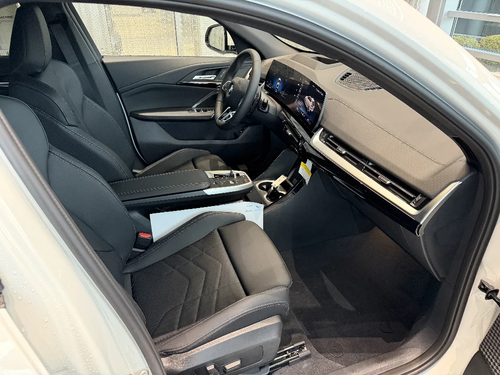 New 2026 Alpine White BMW xDrive28i image 14