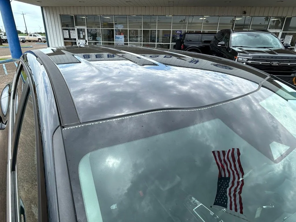 Used 2023 Black Kia LX image 7