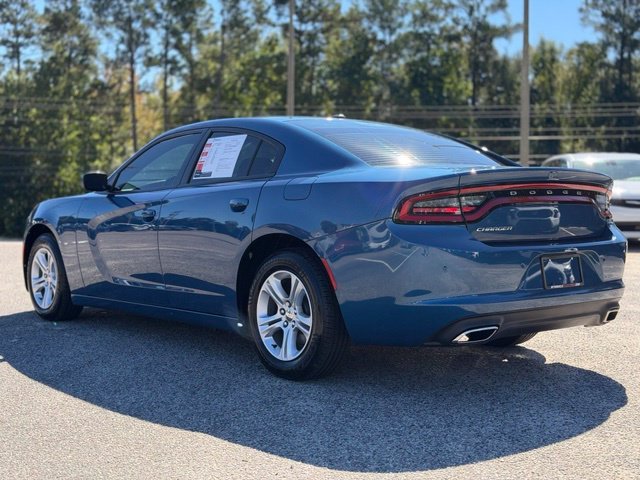 Used 2020 Blue Dodge SXT image 5