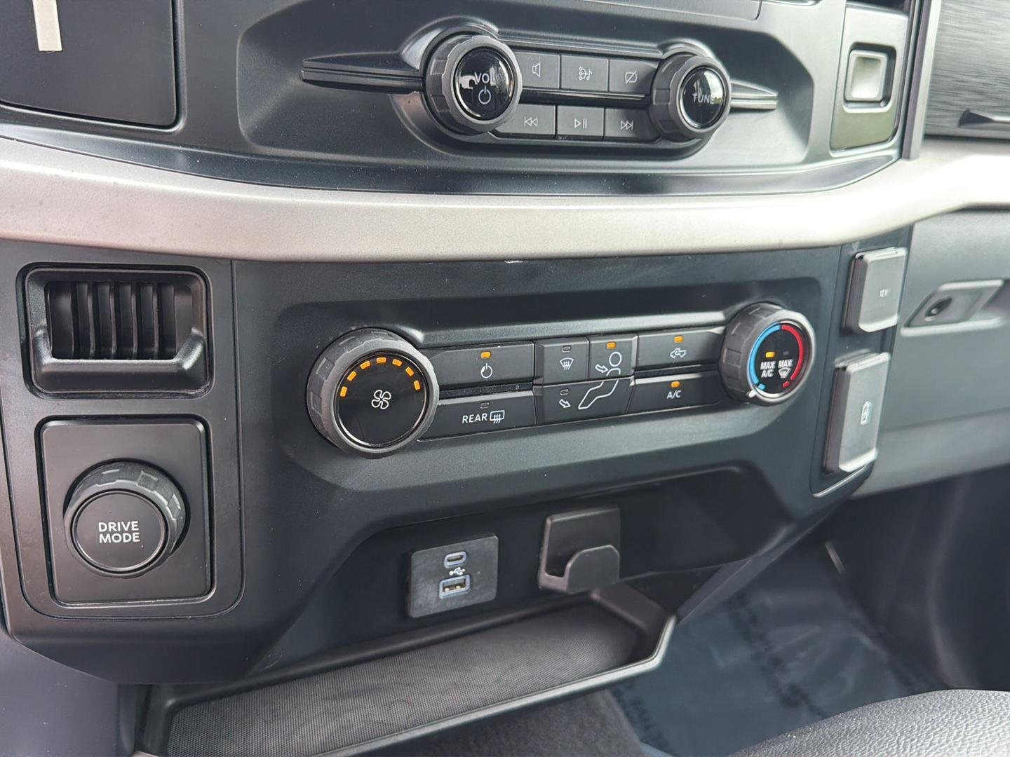 Used 2023 Iconic Silver Ford XLT image 26