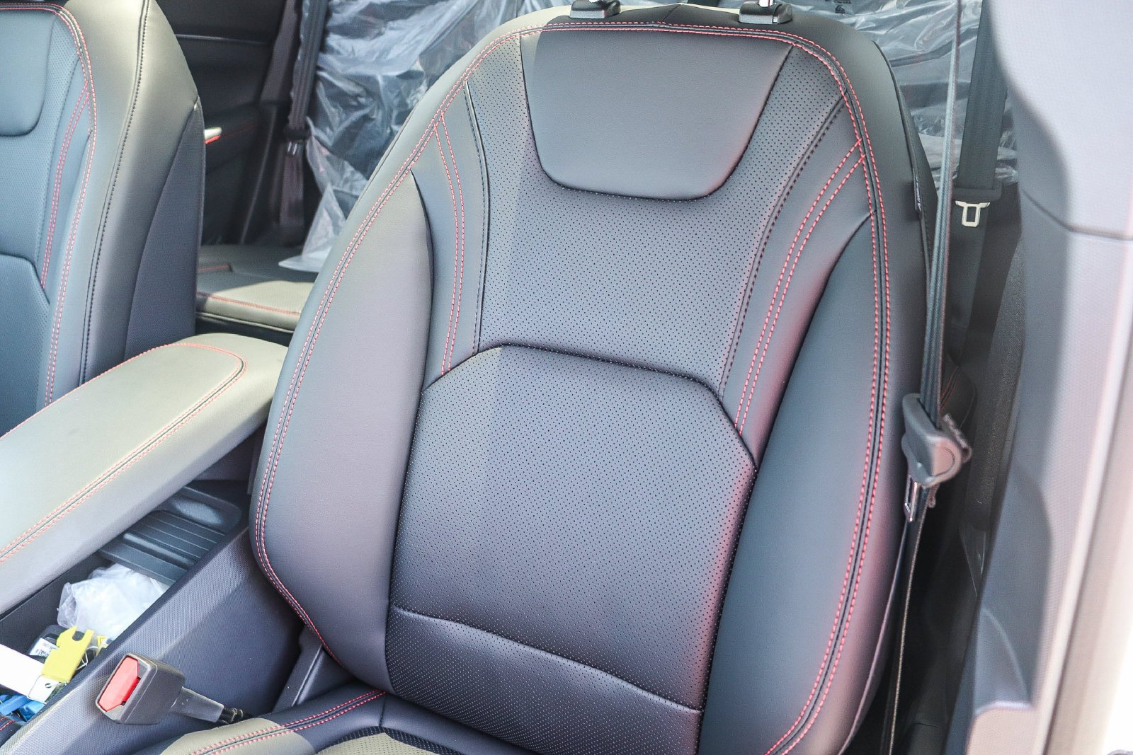 New 2026 Star White Metallic Tri-coat Ford Premium image 26