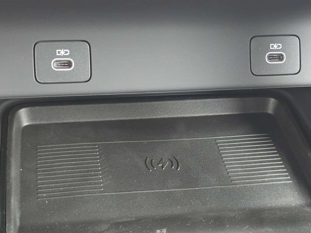 New 2025 Eiger Grey Land Rover S image 8