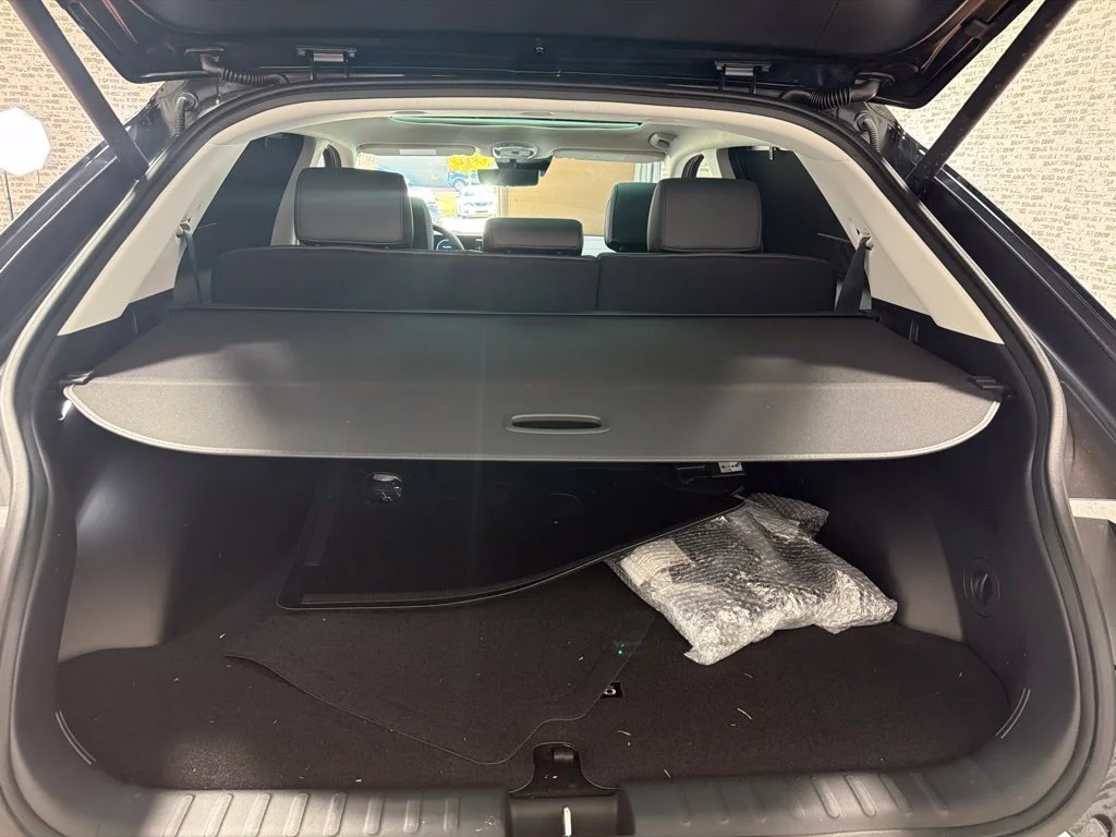 New 2027 Abyss Black Hyundai Limited image 14