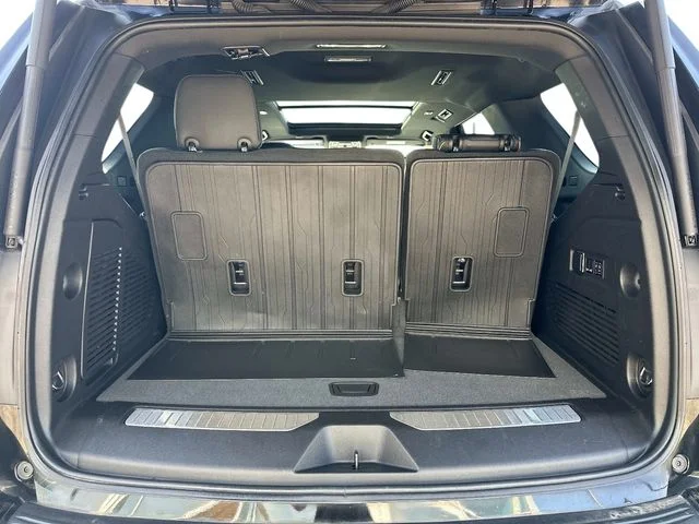 Used 2023 Black GMC AT4 image 9