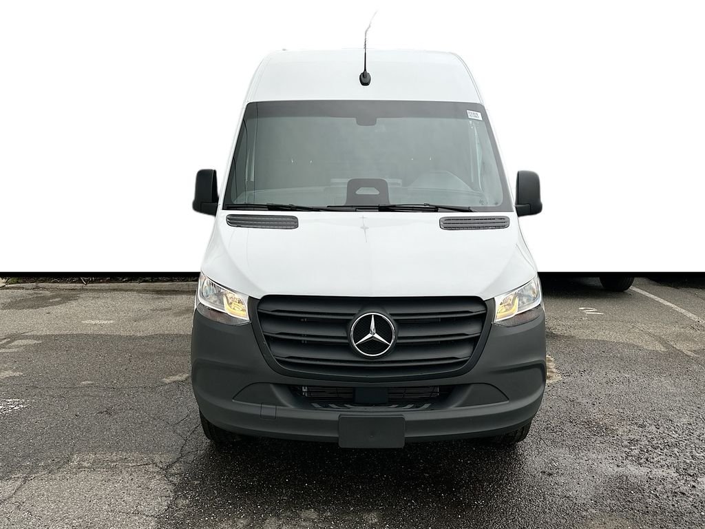 Used 2025 White Mercedes-Benz Cargo 144 WB image 2