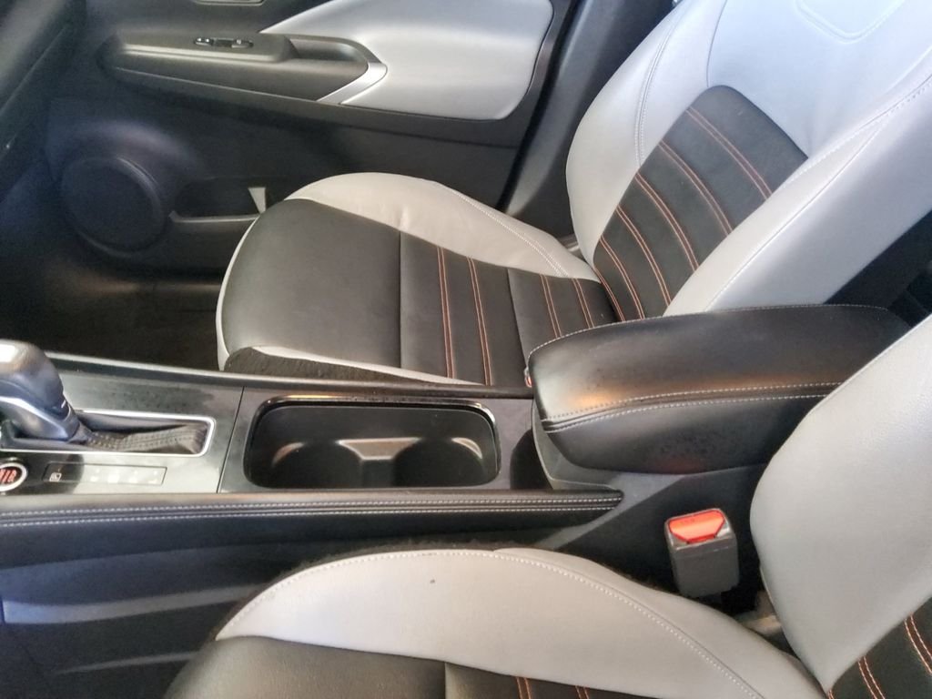 Used 2023 White Nissan SR image 23