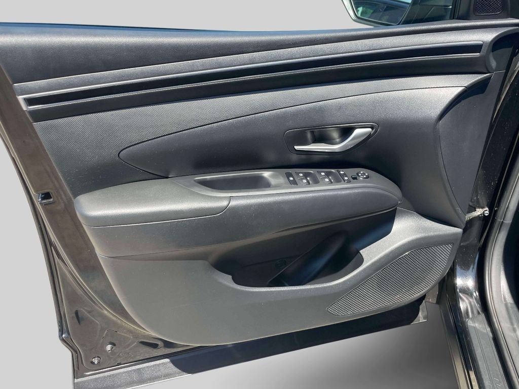 Used 2024 Black Hyundai SEL image 16