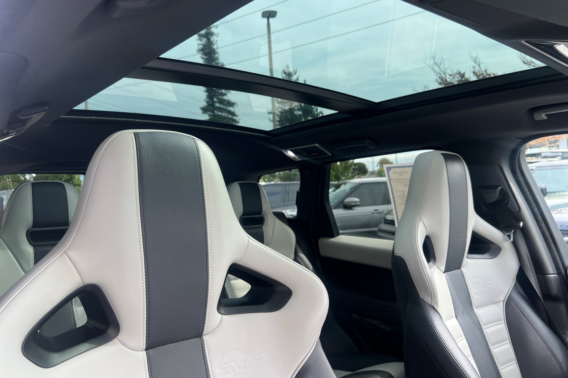 Used 2017 Borealis Black Metallic Land Rover SVR image 19