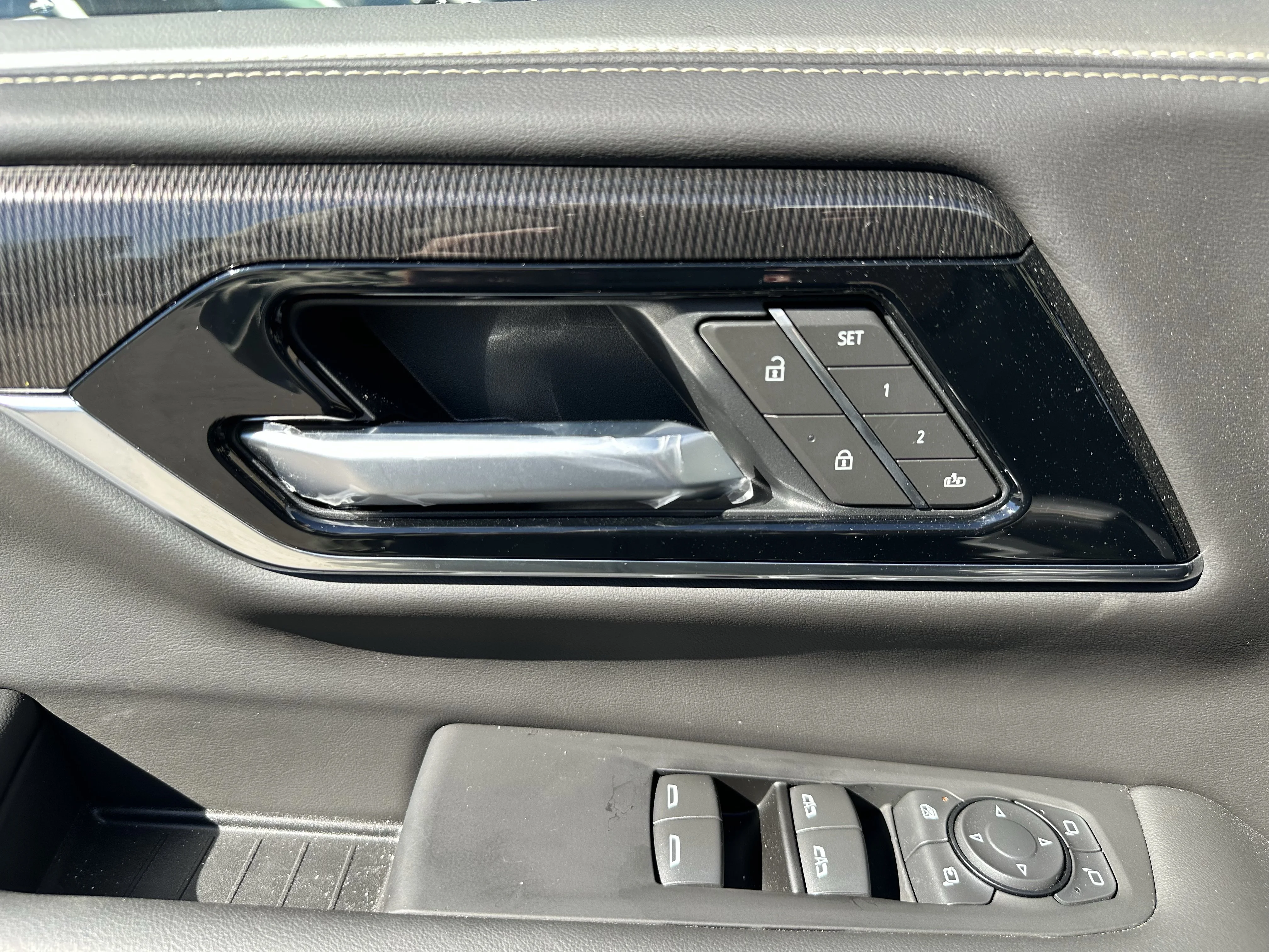 New 2026 Onyx Black GMC Elevation image 9