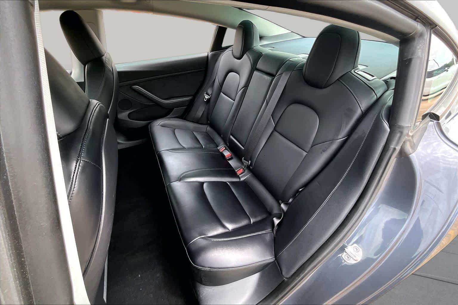 Used 2023 Midnight Silver Metallic Tesla  image 18