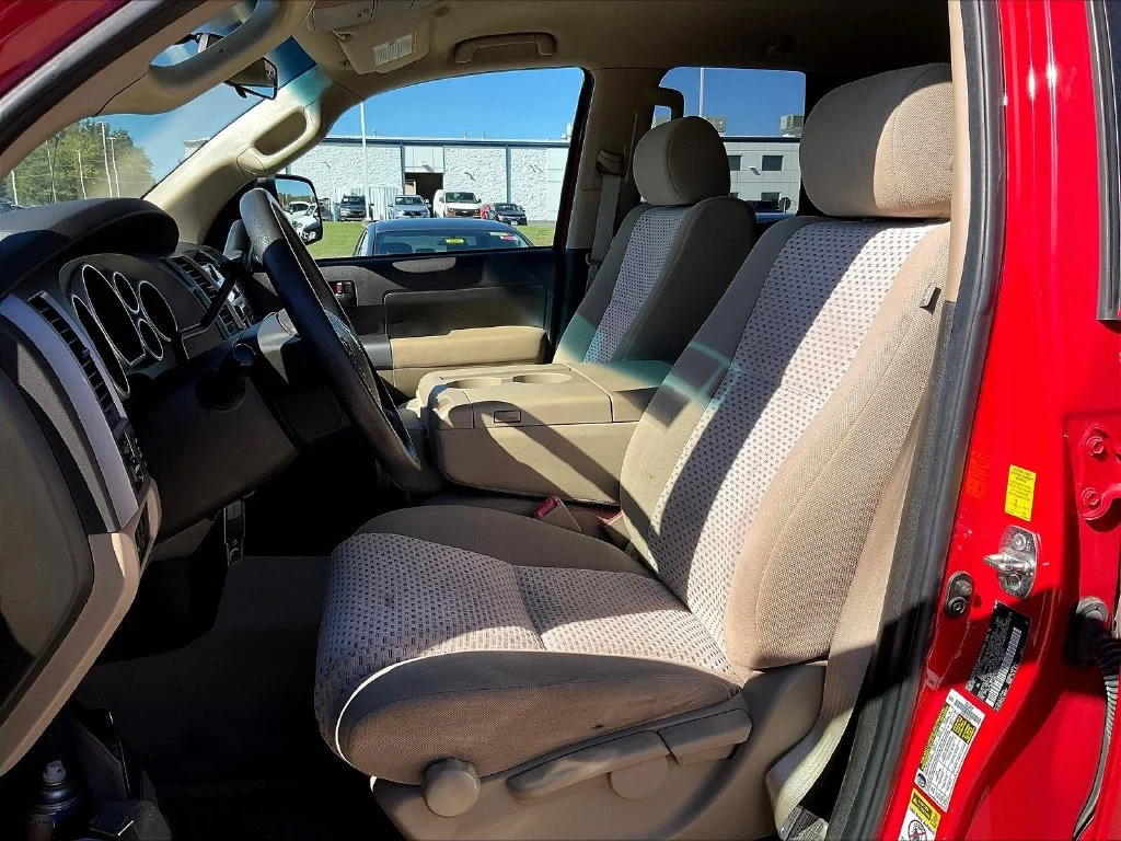 Used 2010 Red Toyota Grade image 6