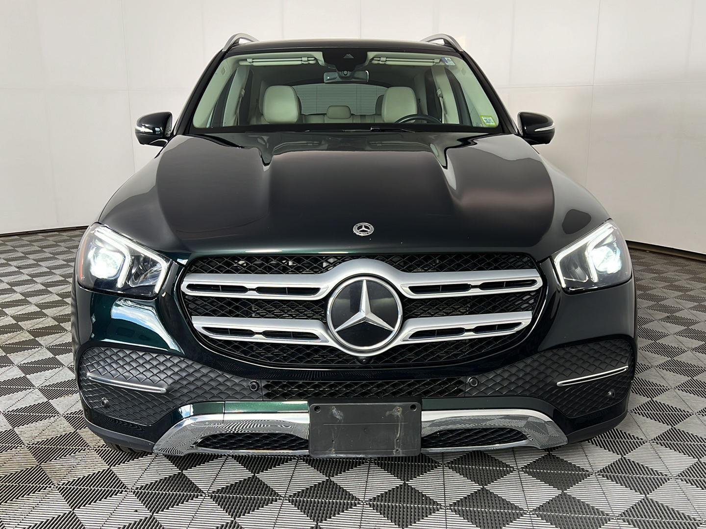 Certified Used 2023 Emerald Green Metallic Mercedes-Benz GLE 350 image 3