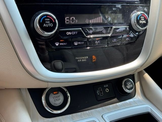 Used 2018 White Nissan SL image 32